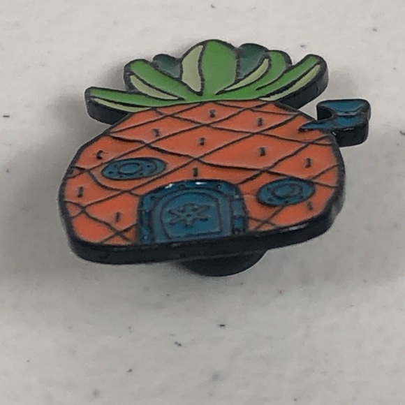 Spongebob Square Pants Pineapple House Lapel Pin Stocking Stuffer Patrick Bob - Picture 8 of 10